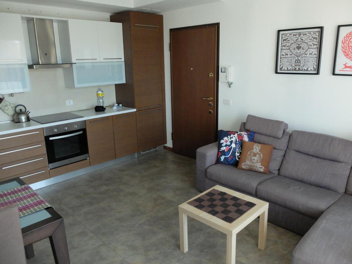 Moderno Trilocale Laura Apartment ดาลมิเน ภายนอก รูปภาพ