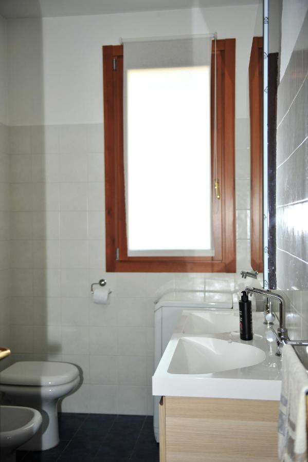 Moderno Trilocale Laura Apartment ดาลมิเน ภายนอก รูปภาพ