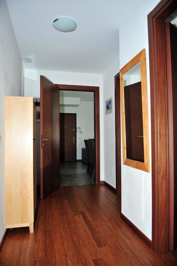Moderno Trilocale Laura Apartment ดาลมิเน ภายนอก รูปภาพ